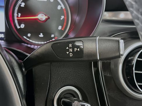 Certified 2018 Mercedes-Benz GLC 300 4MATIC image 17
