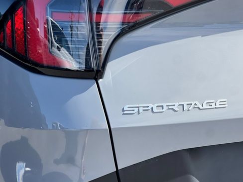 Used 2026 Kia Sportage EX AWD/4WD image 28