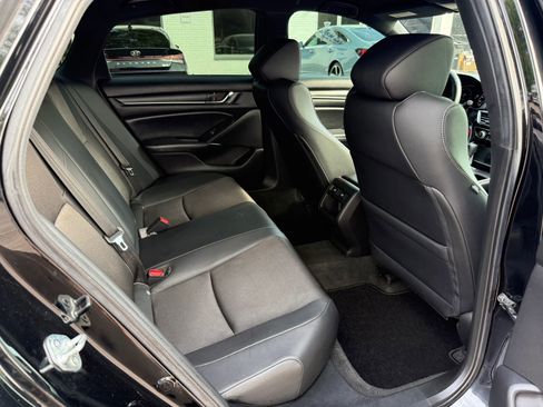 Used 2021 Honda Accord Sport image 11