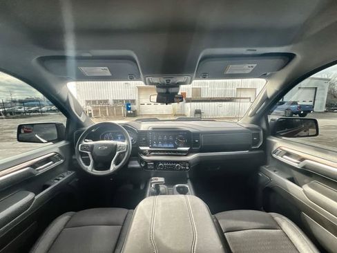 Certified 2024 Chevrolet Silverado 1500 LT Trail Boss w/ Convenience Package II image 19