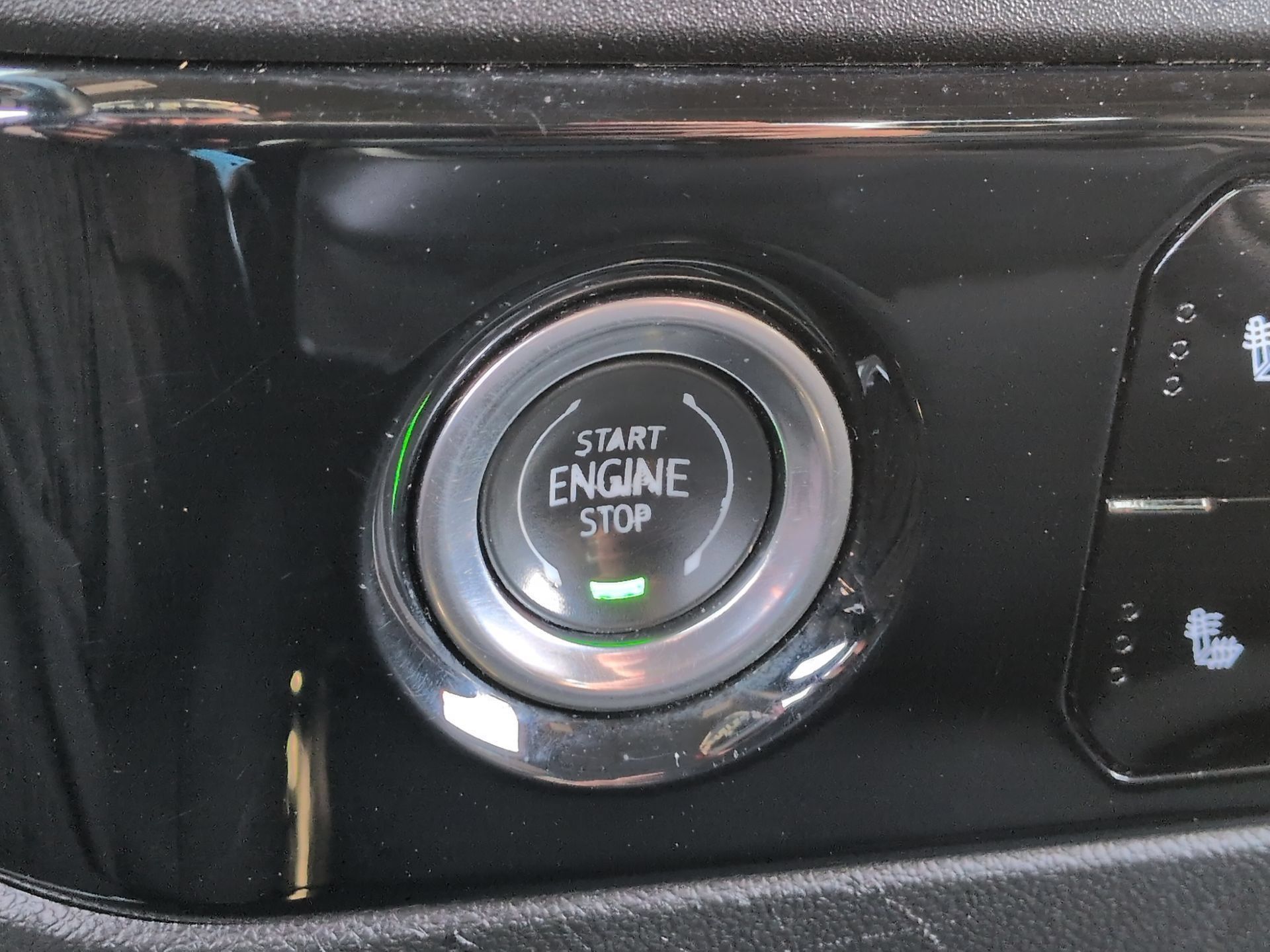 Certified 2023 Chevrolet Silverado 1500 LT AWD/4WD image 17