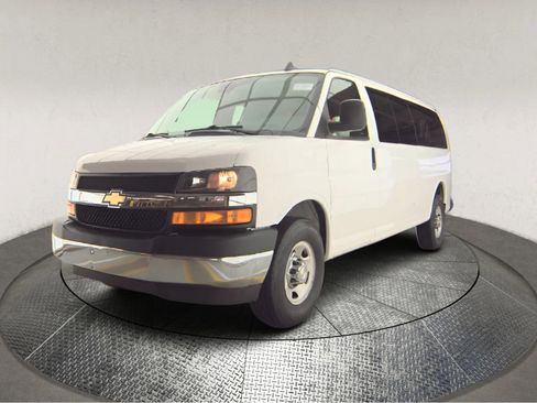 Used 2020 Chevrolet Express 3500 LT w/ LT Preferred Equipment Group image 3