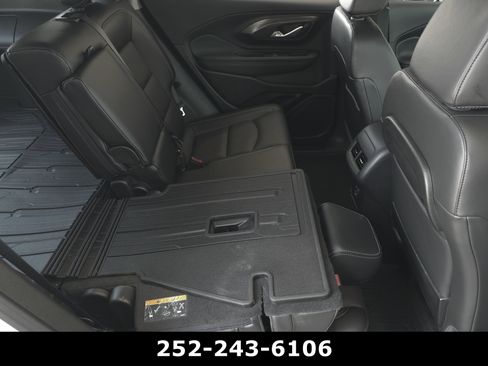 Used 2024 GMC Terrain SLT w/ Infotainment Package II AWD/4WD image 34