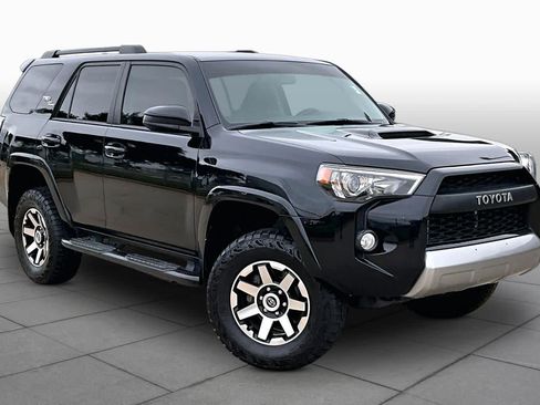 Used 2019 Toyota 4Runner TRD Off-Road AWD/4WD image 3