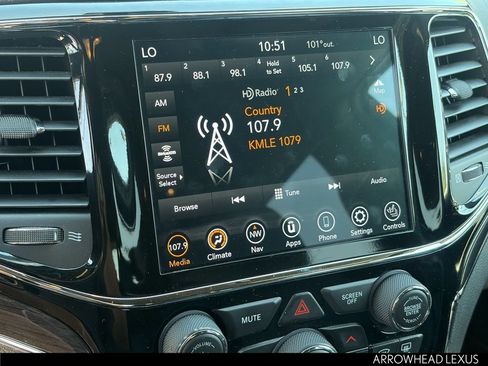 Used 2020 Jeep Grand Cherokee Overland AWD/4WD image 22