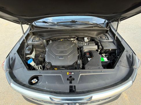 Used 2020 Kia Telluride S w/ S 8 Passenger Seating Package FWD image 27