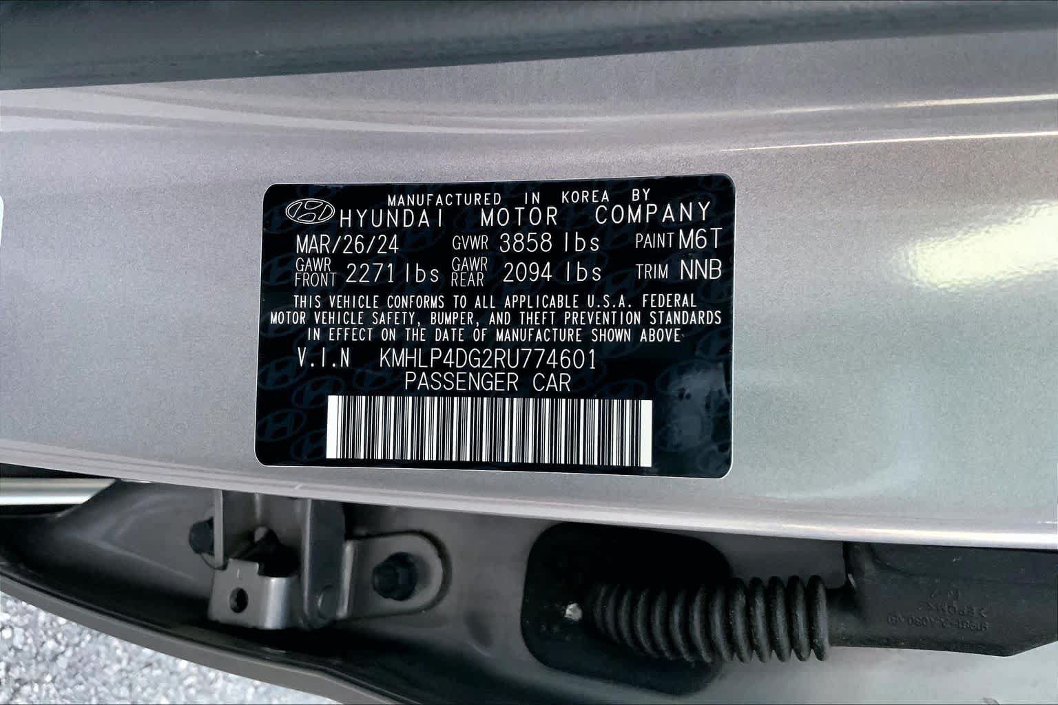 Used 2024 Hyundai Elantra Limited FWD image 29
