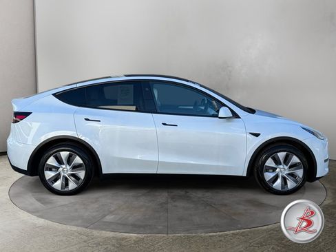 Used 2023 Tesla Model Y Long Range AWD/4WD image 8