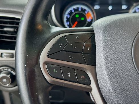 Used 2019 Jeep Cherokee Limited FWD image 22