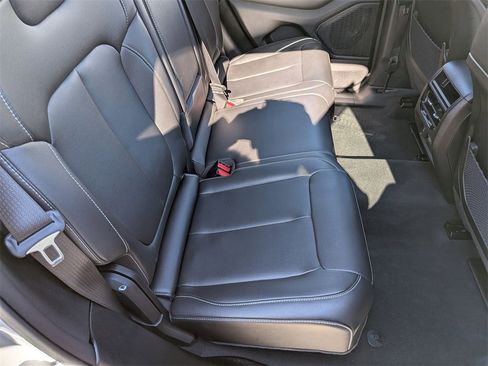 Certified 2024 Jeep Grand Cherokee Limited image 25