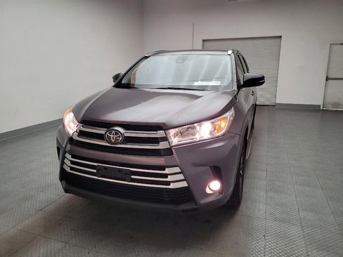 Used 2019 Toyota Highlander XLE image 15
