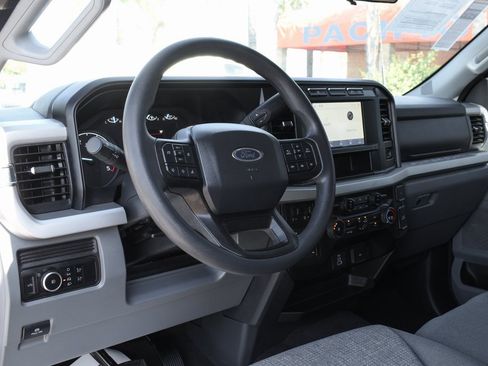 Used 2024 Ford F350 XLT image 19