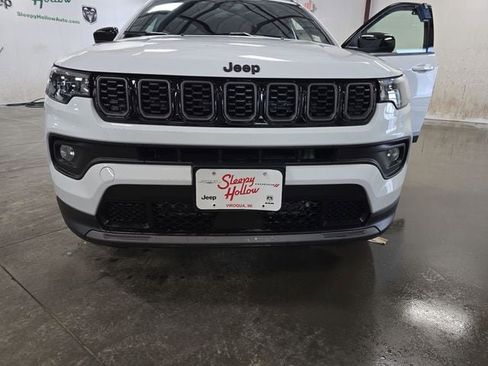 New 2026 Jeep Compass Latitude image 15