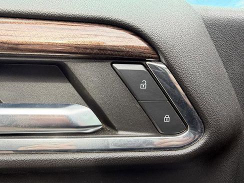 Used 2023 Chevrolet Silverado 1500 LT w/ Z71 Off-Road Package image 17