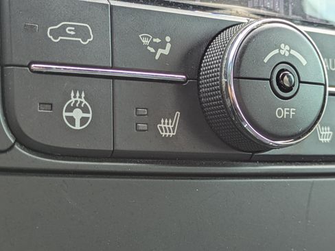 Used 2019 Dodge Grand Caravan GT FWD image 21