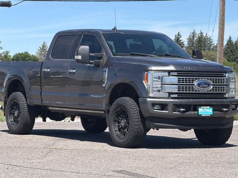 Used 2019 Ford F250 Platinum w/ Platinum Ultimate Package AWD/4WD image 9