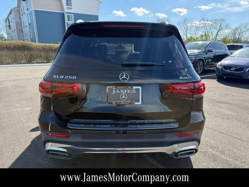 Certified 2021 Mercedes-Benz GLB 250 4MATIC image 7