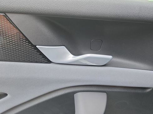 New 2025 Volkswagen Tiguan SE R-Line image 26