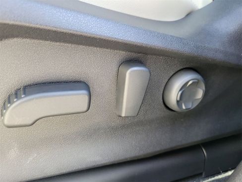 New 2026 Subaru Ascent Limited image 17