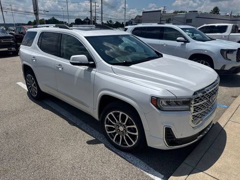 Used 2022 GMC Acadia Denali w/ Denali Ultimate Package AWD/4WD image 2
