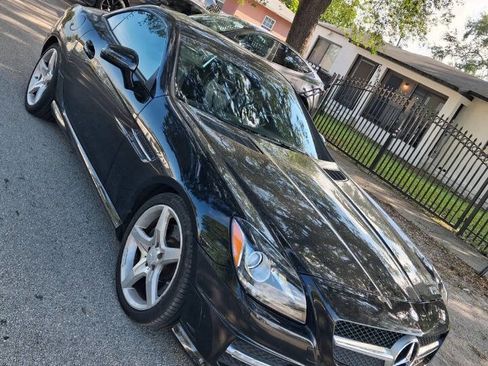 Used 2013 Mercedes-Benz SLK 250 w/ Premium I Pkg image 2