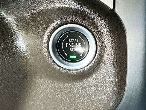 Used 2020 GMC Sierra 3500 Denali w/ Denali Ultimate Package image 18