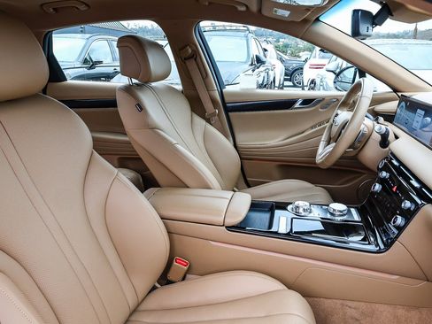 Used 2025 Genesis G80 2.5T image 17