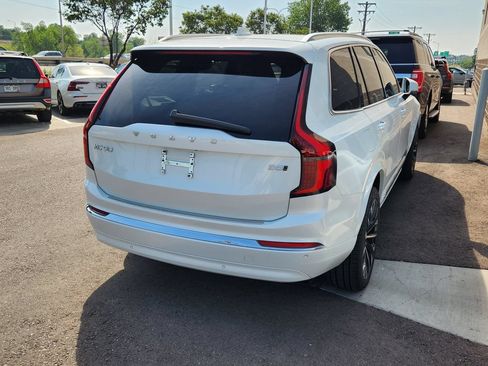 Used 2025 Volvo XC90 B5 Plus w/ Protection Package Premier AWD/4WD image 10