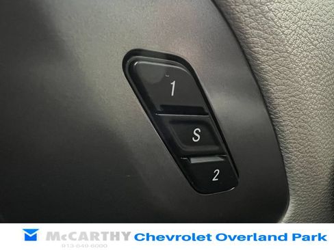 Used 2024 Chrysler Pacifica Touring-L FWD image 18
