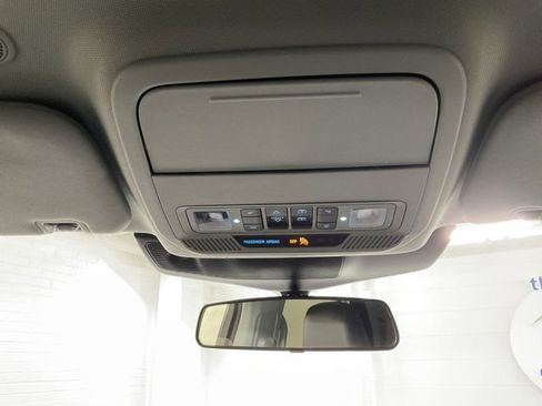 Used 2022 Ford Explorer XLT w/ Equipment Group 202A image 33