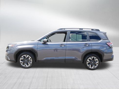 Used 2025 Subaru Forester Premium AWD/4WD image 4