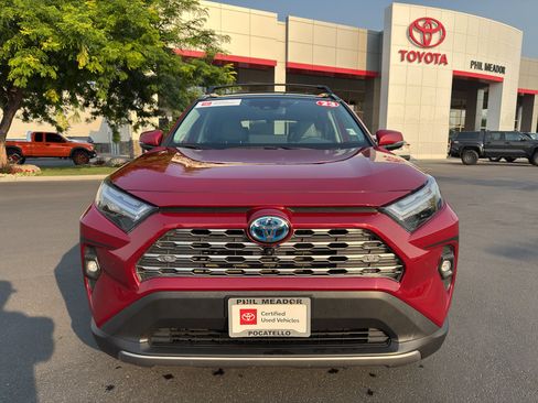 Used 2023 Toyota RAV4 Limited AWD/4WD image 8
