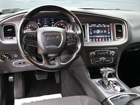 Used 2019 Dodge Charger SXT AWD/4WD image 31