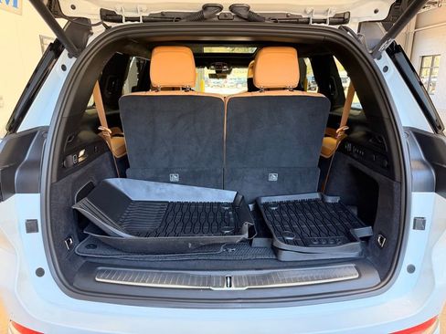 Used 2024 Jeep Grand Cherokee L Summit AWD/4WD image 8