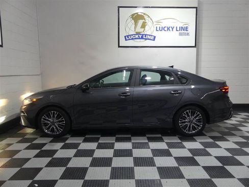 Used 2023 Kia Forte GT-Line w/ GT-Line Premium Package FWD image 7