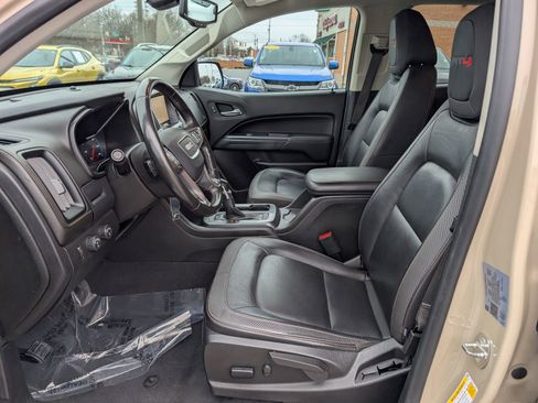 Used 2022 GMC Canyon AT4 w/ Trailering Package image 15