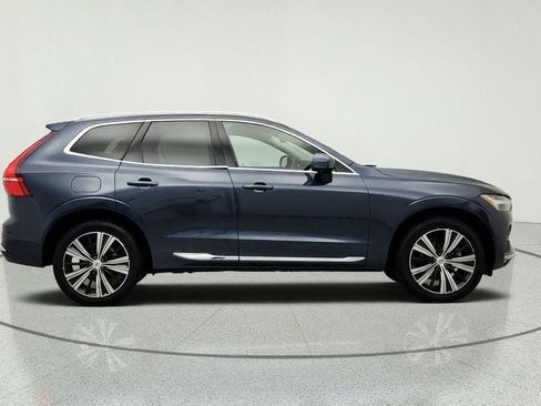 Used 2022 Volvo XC60 B5 Inscription w/ Advanced Package AWD/4WD image 4