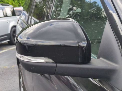 Used 2025 Ford Expedition Active AWD/4WD image 13