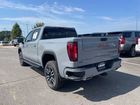 Used 2025 GMC Sierra 1500 AT4 w/ AT4 Premium Package AWD/4WD image 11