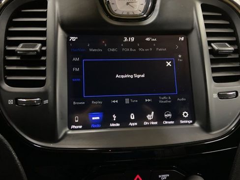 Used 2019 Chrysler 300 S image 33