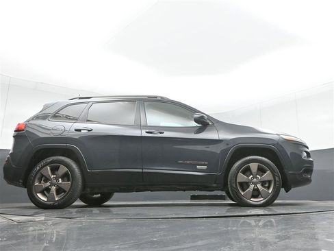 Used 2017 Jeep Cherokee 75th Anniversary image 33
