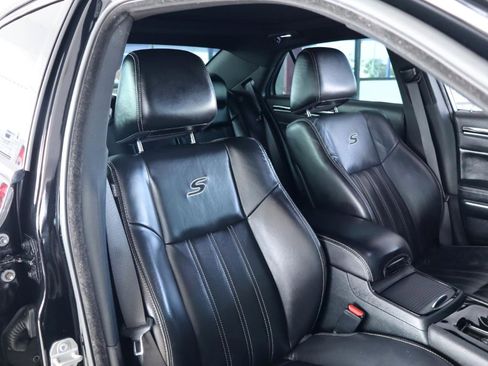 Used 2020 Chrysler 300 S RWD image 38