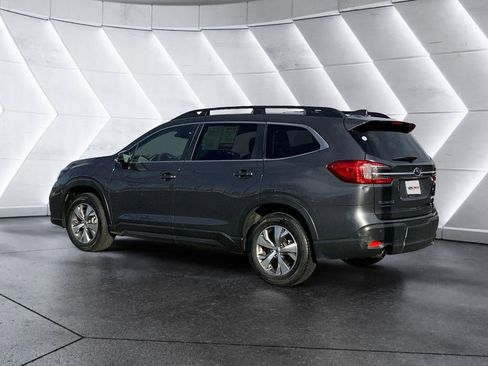 Used 2024 Subaru Ascent Premium w/ Convenience Package image 6