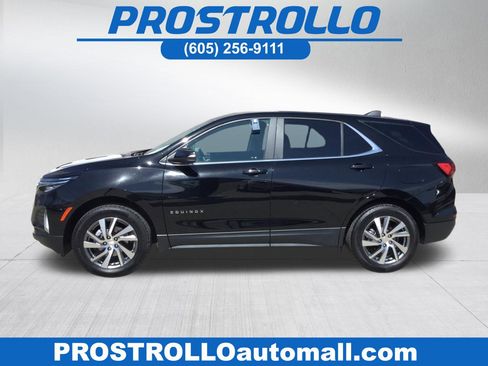 Used 2023 Chevrolet Equinox LT image 1