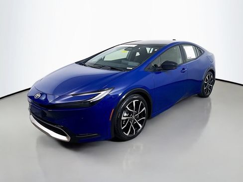 Certified 2024 Toyota Prius Prime FWD image 3