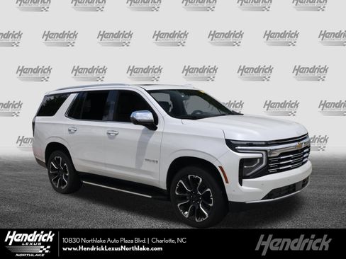 Used 2025 Chevrolet Tahoe Premier AWD/4WD image 1