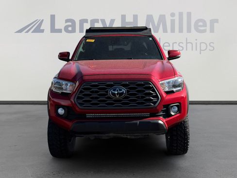 Used 2021 Toyota Tacoma TRD Off-Road w/ Technology Package image 8