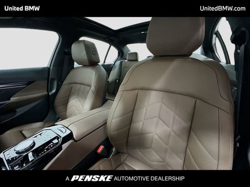 New 2026 BMW 540i xDrive 540i xDrive w/ M Sport Package image 5