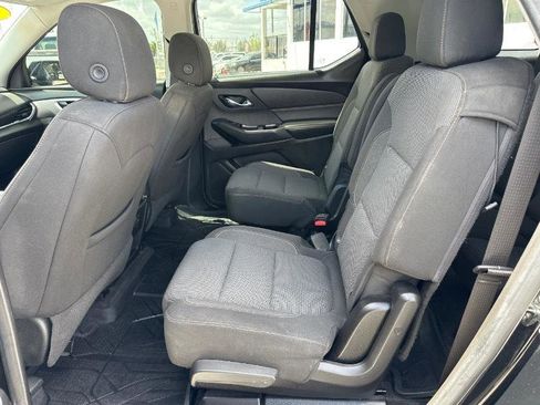 Used 2020 Chevrolet Traverse LT FWD image 14