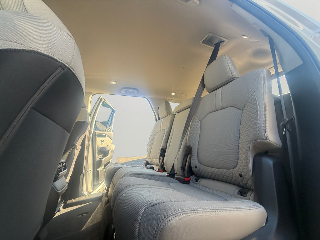 Used 2023 Honda Pilot LX image 24
